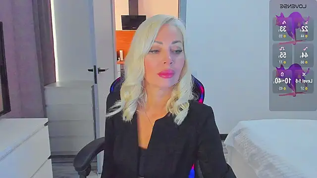 Miya Kisss online show from 10-25-25, 09:06