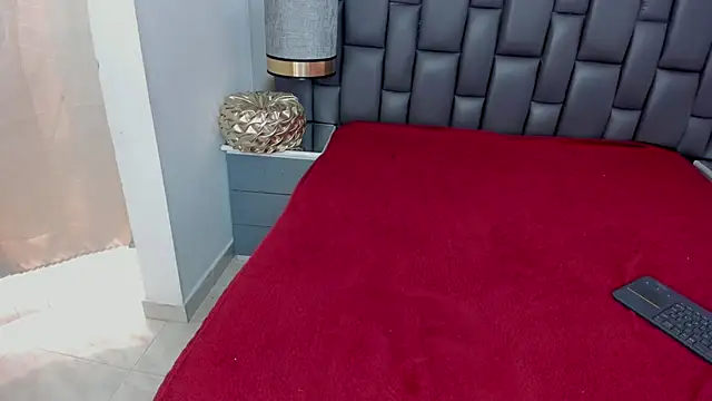 Snapshot of _cat_18 chatting on 12-20-24, 04:46  cat 18 online show from 12-20-24, 04:46