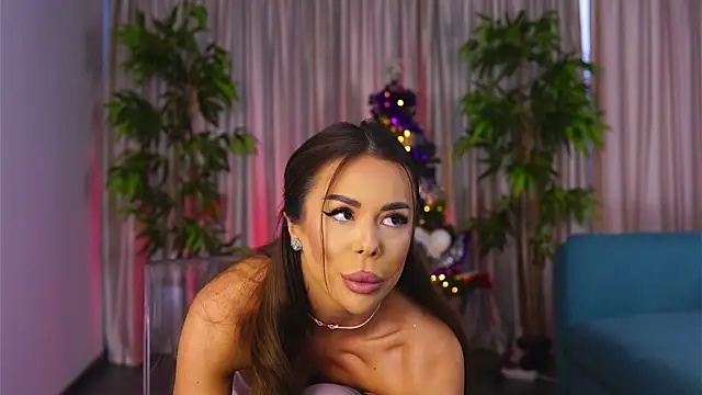 Snapshot of MissKiarra chatting on 12-13-24, 06:00 MissKiarra online show from 12-13-24, 06:00