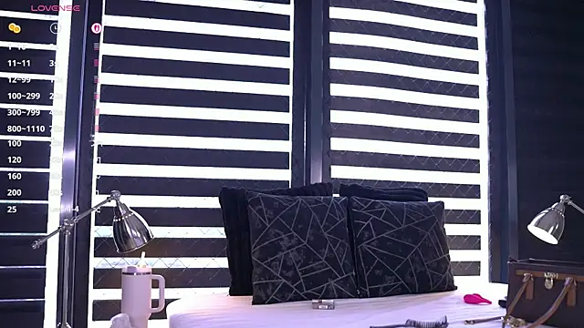 MissKiarra online show from 05-22-26, 06:53