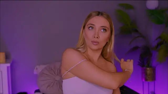 Jessielle online show from 11-11-25, 02:06