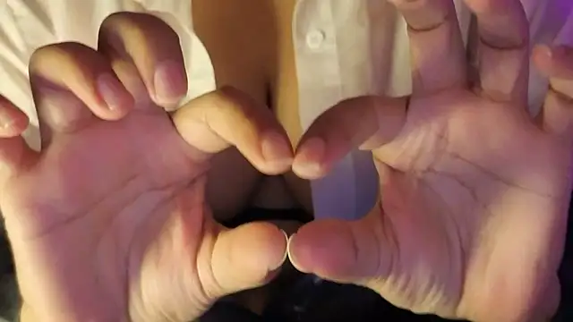 Snapshot of Asian_FemQeen chatting on 02-09-26, 10:41 Asian FemQeen online show from 02-09-26, 10:41