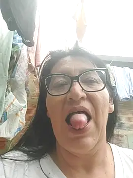 clarita 01 online show from 05-12-26, 02:36