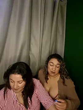 Snapshot of kitty_84 chatting on 05-21-26, 11:50 kitty 84 online show from 05-21-26, 11:50