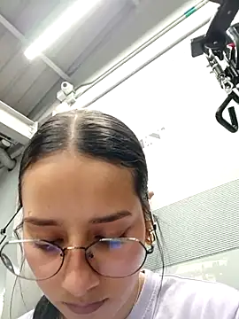 Snapshot of _vaness chatting on 07-21-26, 04:59 vaness online show from 07-21-26, 04:59