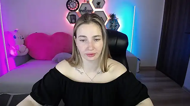 SabrinViolet online show from 06-20-26, 08:06
