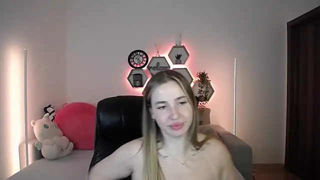 SabrinViolet online show from 07-10-26, 08:07