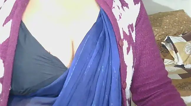 Snapshot of Cute_Ruhi99 chatting on 01-28-25, 01:27 Cute Ruhi99 online show from 01-28-25, 01:27