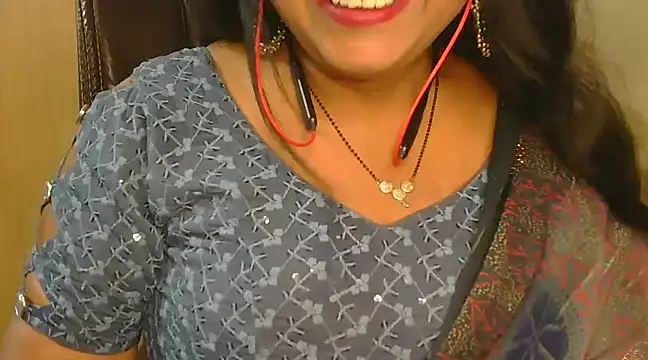 Snapshot of Cute_Ruhi99 chatting on 03-10-25, 09:10 Cute Ruhi99 online show from 03-10-25, 09:10