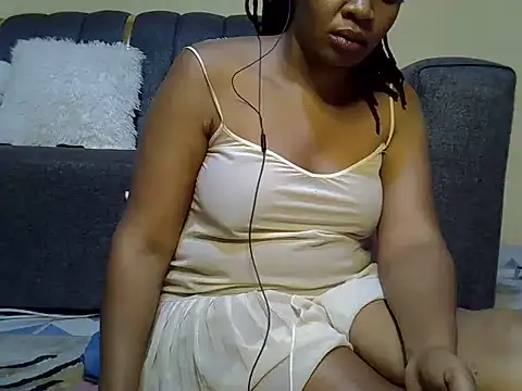 Snapshot of Sexy_Kezzy chatting on 06-20-26, 03:48 Sexy Kezzy online show from 06-20-26, 03:48