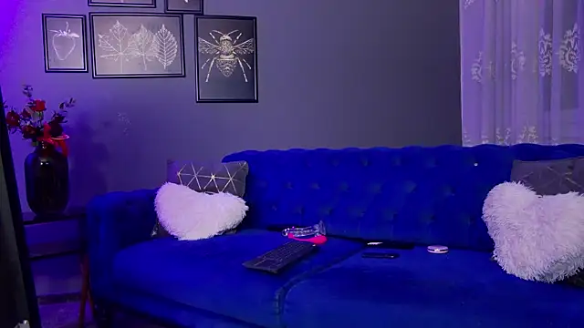 AnneHove online show from 02-22-26, 03:07