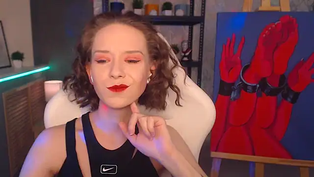 FascinatingEyess online show from 01-25-25, 06:02