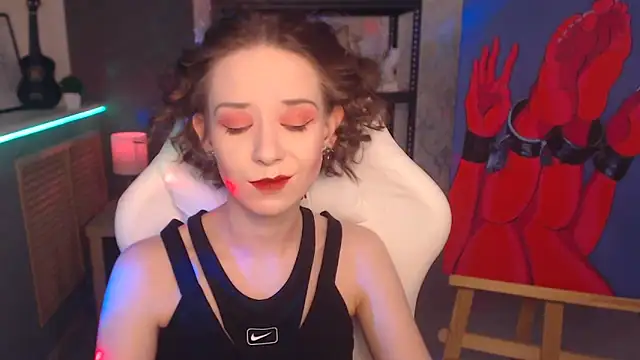 FascinatingEyess online show from 03-19-25, 02:59