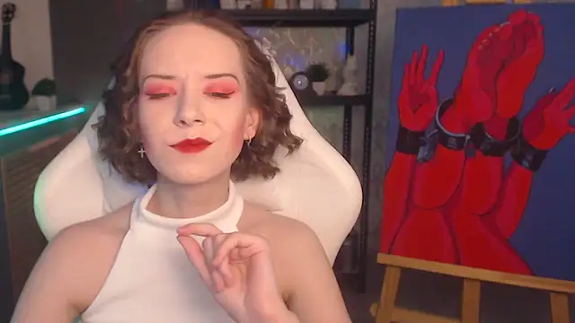 FascinatingEyess online show from 09-17-25, 06:31