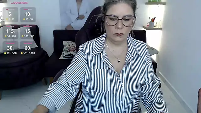 Snapshot of zehra_sanem chatting on 05-25-26, 03:29 zehra sanem online show from 05-25-26, 03:29