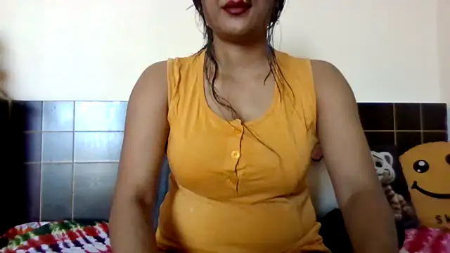 Queenhimanshi online show from 04-15-26, 08:54