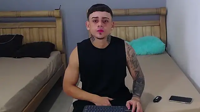 Snapshot of nino_rousse chatting on 10-23-25, 07:40 nino rousse online show from 10-23-25, 07:40