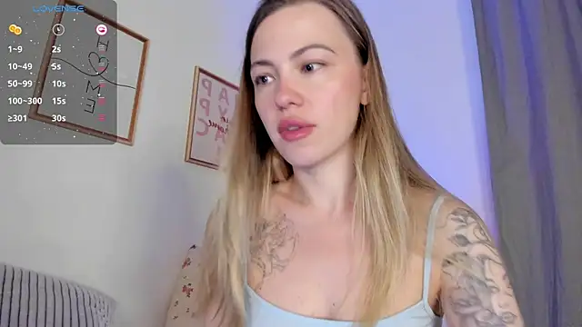 Snapshot of damn_cutie chatting on 07-11-26, 01:36 damn cutie online show from 07-11-26, 01:36
