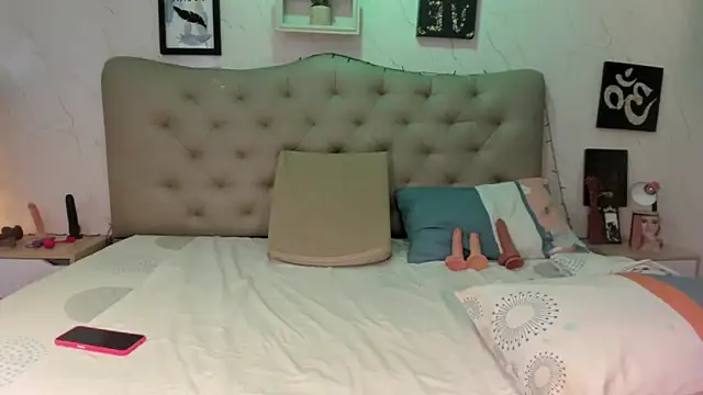 Antonella Montanari online show from 03-28-26, 01:05