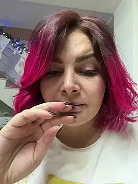 RissaRheys online show from 12-18-24, 04:42