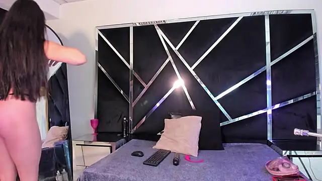 Ivanna18 x online show from 11-08-25, 03:29