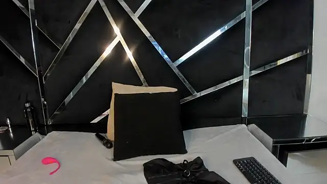 Ivanna18 x online show from 11-20-25, 04:12