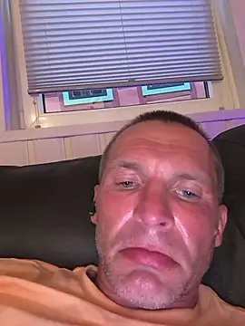 Snapshot of AttractiveSilk5 chatting on 06-23-26, 07:45 AttractiveSilk5 online show from 06-23-26, 07:45