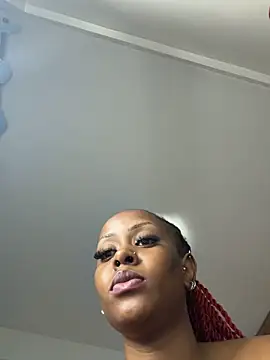 Snapshot of Rose_berry chatting on 06-13-26, 04:38 Rose berry online show from 06-13-26, 04:38
