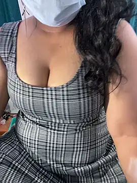 Snapshot of _dr_hot_ chatting on 01-02-25, 03:29 dr hot online show from 01-02-25, 03:29