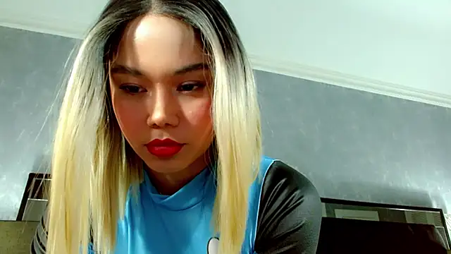 Snapshot of JasmineMoore chatting on 02-07-25, 10:20 JasmineMoore online show from 02-07-25, 10:20