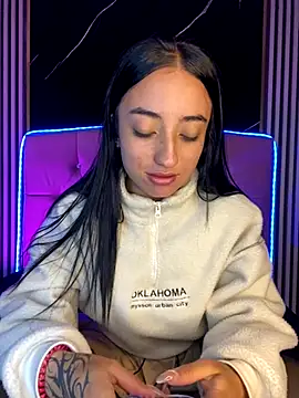 Ady 18 online show from 10-08-25, 09:23