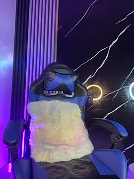 Ady 18 online show from 10-29-25, 07:37