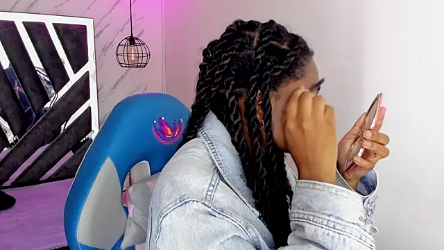 Queen perla  online show from 10-29-25, 12:29