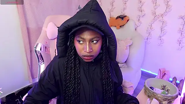 Queen perla  online show from 12-17-25, 11:11