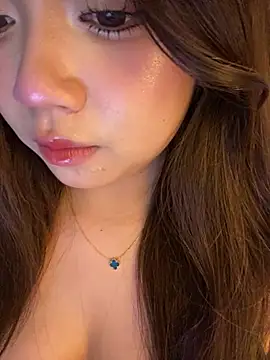 Hotellinh12 online show from 03-17-26, 04:54