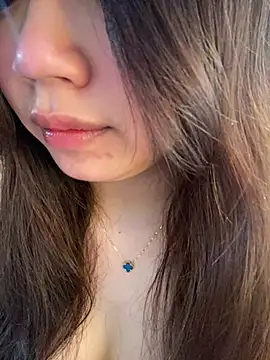 Hotellinh12 online show from 03-18-26, 07:33