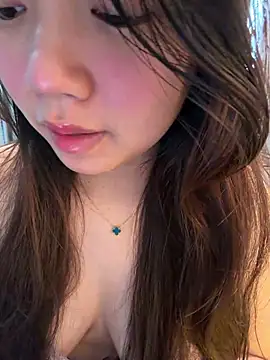 Hotellinh12 online show from 05-19-26, 03:46