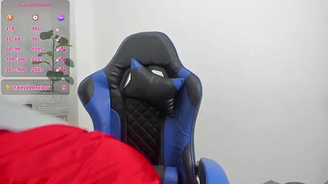 hurrem had online show from 04-13-26, 07:19