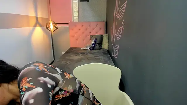 GiaFox  online show from 02-06-25, 03:41