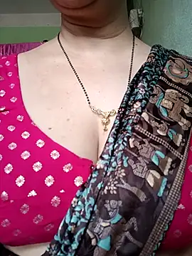 Snapshot of Rosy-B chatting on 03-19-26, 10:19 Rosy-B online show from 03-19-26, 10:19