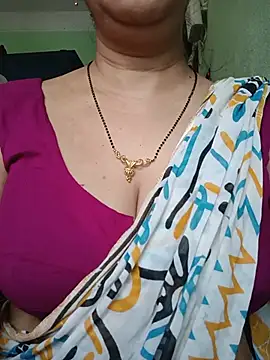 Snapshot of Rosy-B chatting on 06-16-26, 12:02 Rosy-B online show from 06-16-26, 12:02