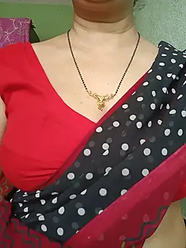 Snapshot of Rosy-B chatting on 06-20-26, 09:45 Rosy-B online show from 06-20-26, 09:45