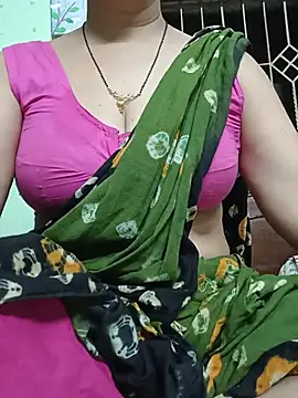 Snapshot of Rosy-B chatting on 06-24-26, 02:49 Rosy-B online show from 06-24-26, 02:49