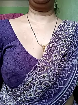 Snapshot of Rosy-B chatting on 06-28-26, 12:27 Rosy-B online show from 06-28-26, 12:27