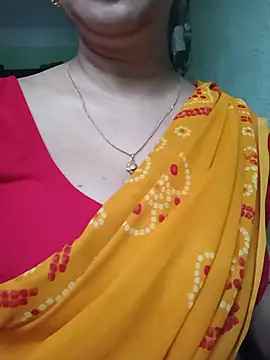 Snapshot of Rosy-B chatting on 07-27-26, 12:39 Rosy-B online show from 07-27-26, 12:39
