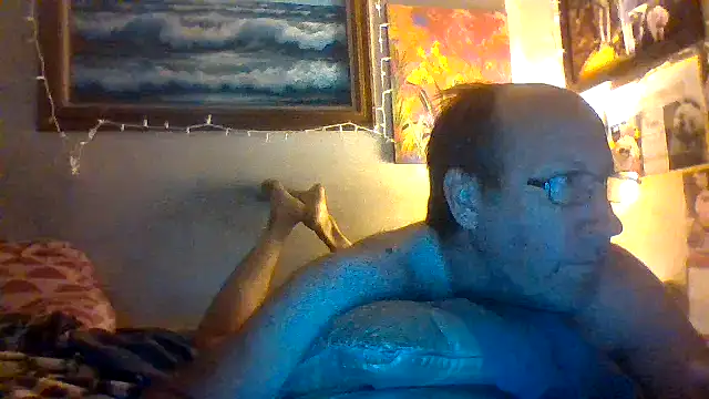 Snapshot of hornyrich69 chatting on 02-26-26, 03:05 hornyrich69 online show from 02-26-26, 03:05