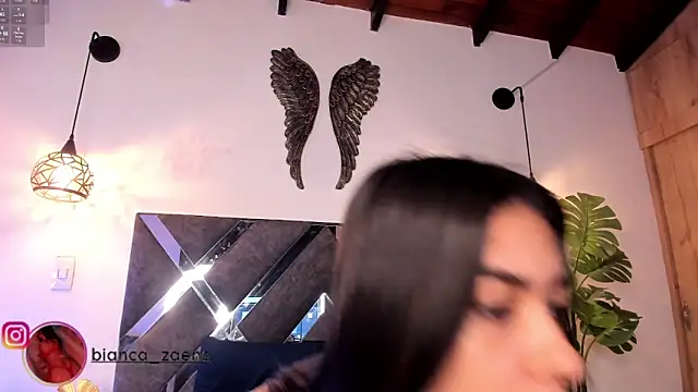 Snapshot of Bianca_zaens2 chatting on 02-04-26, 12:00 Bianca zaens2 online show from 02-04-26, 12:00