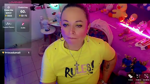 Snapshot of martina_bk chatting on 01-06-25, 04:47 martina bk online show from 01-06-25, 04:47