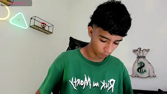 Snapshot of dikey_62 chatting on 02-09-25, 08:34 dikey 62 online show from 02-09-25, 08:34