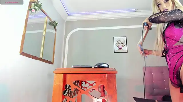 Jimena Grey online show from 10-30-25, 10:32